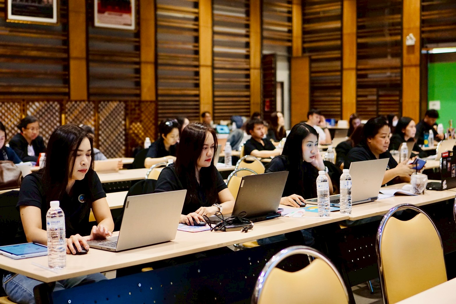 โครงการอบรมเจาะลึกเทคนิคการเขียนหนังสือโต้ตอบและรายงานการประชุม ยุค AI รุ่นที่ 2 รูปที่ 22