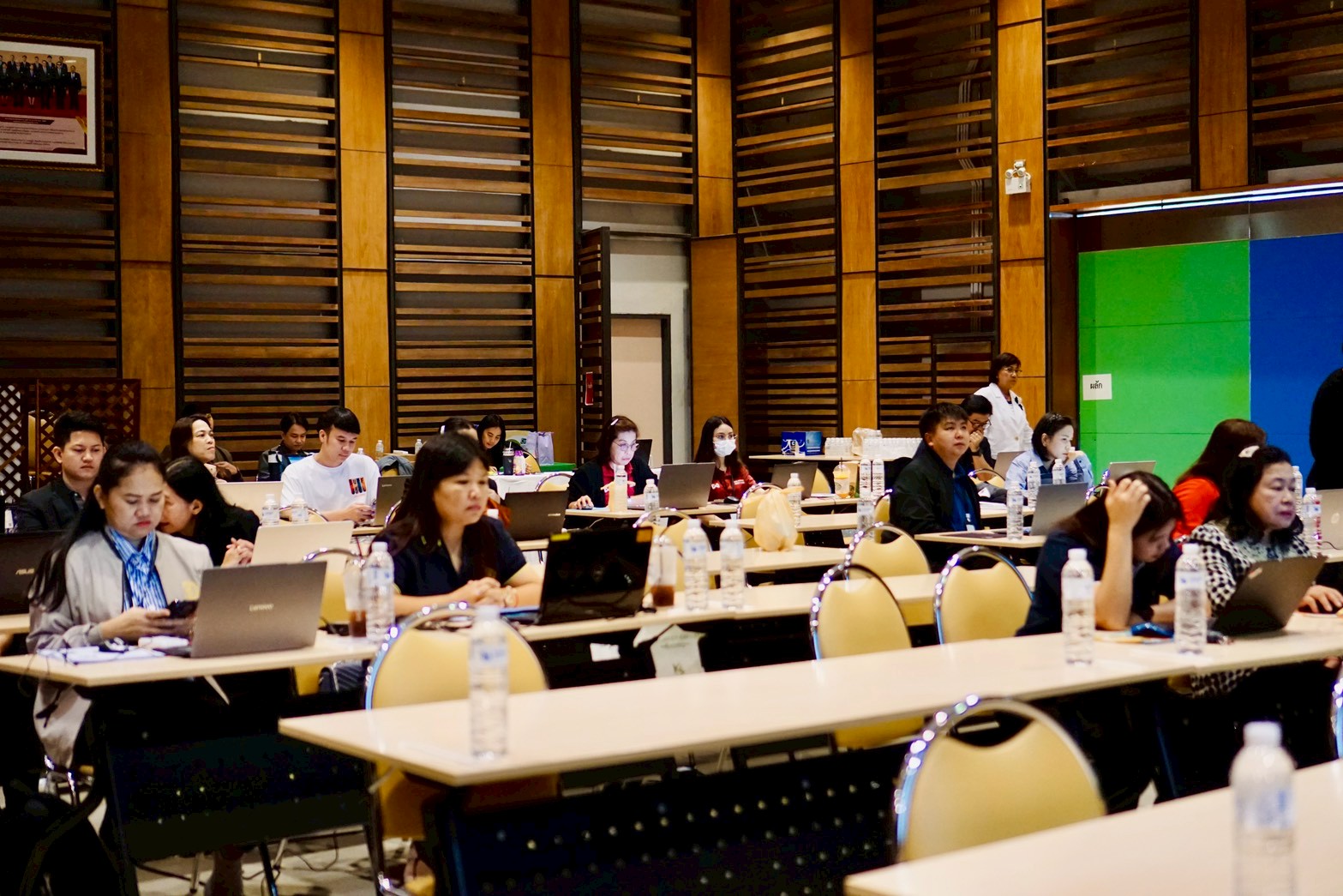 โครงการอบรมเจาะลึกเทคนิคการเขียนหนังสือโต้ตอบและรายงานการประชุม ยุค AI รุ่นที่ 2 รูปที่ 38