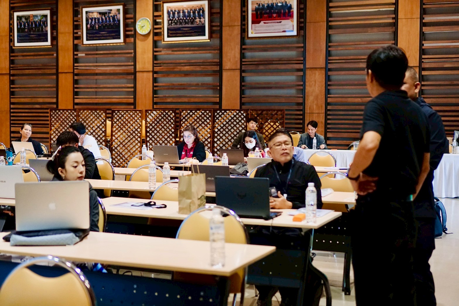 โครงการอบรมเจาะลึกเทคนิคการเขียนหนังสือโต้ตอบและรายงานการประชุม ยุค AI รุ่นที่ 2 รูปที่ 53